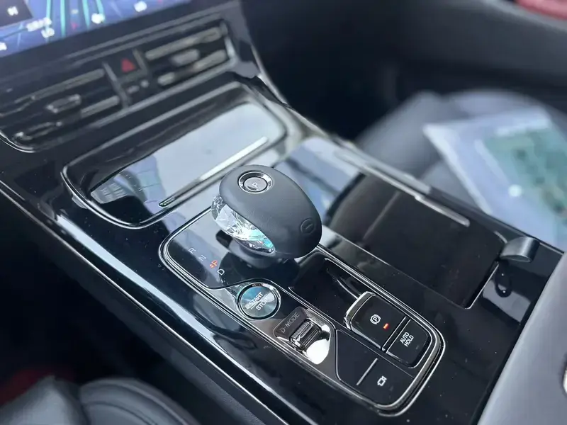2023 GAC Trumpchi E9 с пробегом 3 200 км