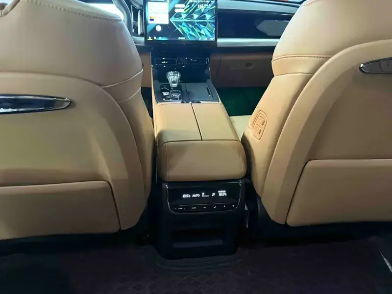 2024 GAC Trumpchi ES9 с пробегом 20 900 км