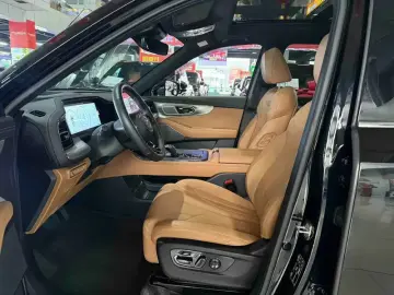 2024 GAC Trumpchi ES9 с пробегом 20 900 км