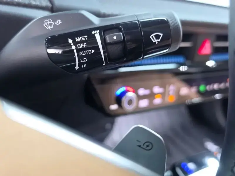 2023 Kia EV6 с пробегом 81 742 км