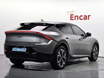2022 Kia EV6 с пробегом 76 808 км