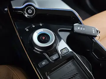 2023 Kia EV6 с пробегом 62 581 км
