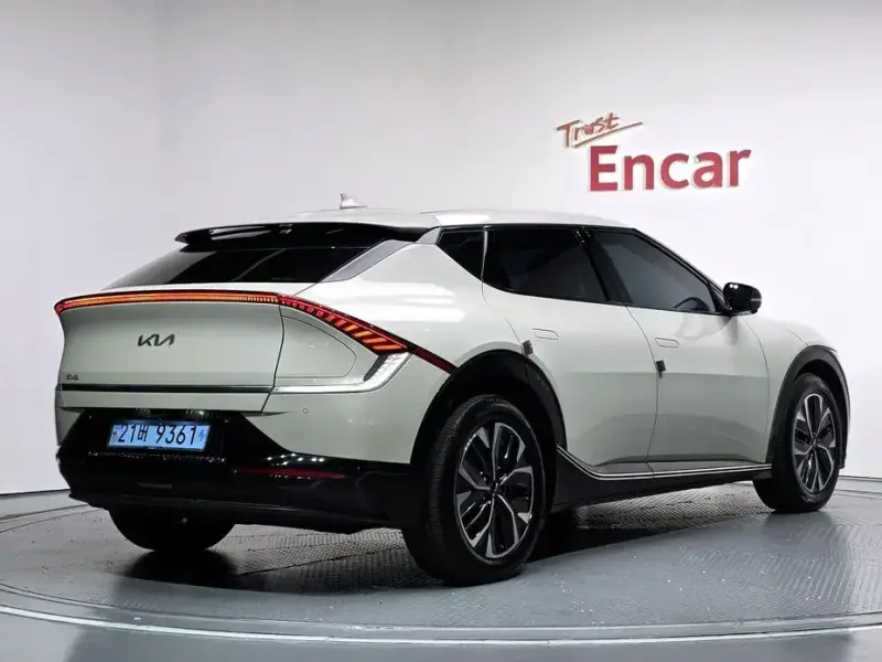 2023 Kia EV6 с пробегом 37 646 км