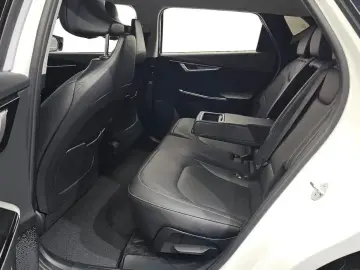 2023 Kia EV6 с пробегом 45 548 км