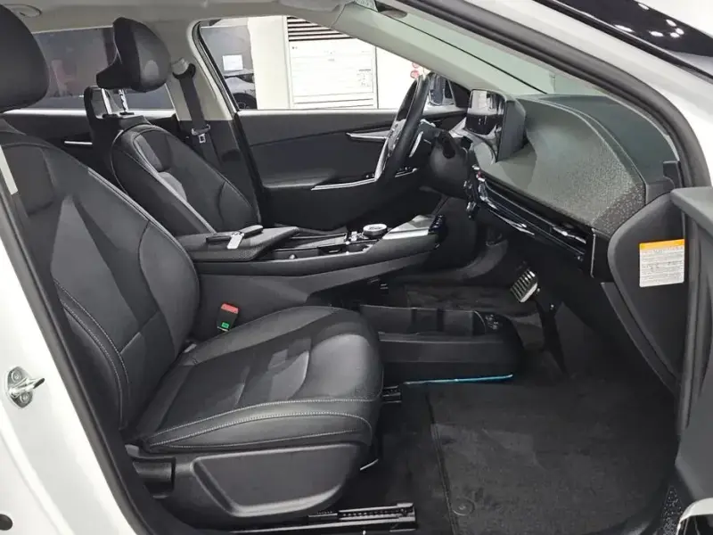 2023 Kia EV6 с пробегом 45 548 км