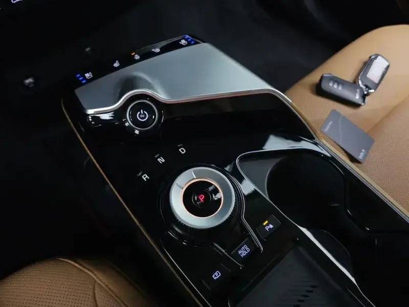 2023 Kia EV6 с пробегом 68 592 км