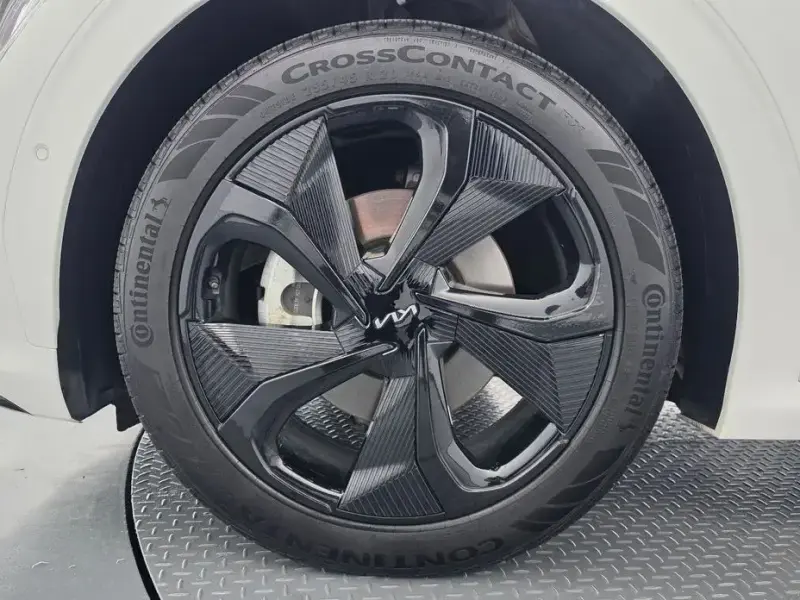 2023 Kia EV6 с пробегом 53 831 км