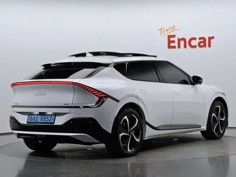2022 Kia EV6 с пробегом 70 974 км
