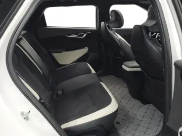 2022 Kia EV6 с пробегом 70 974 км