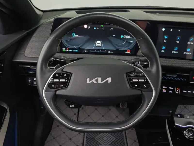 2022 Kia EV6 с пробегом 70 974 км