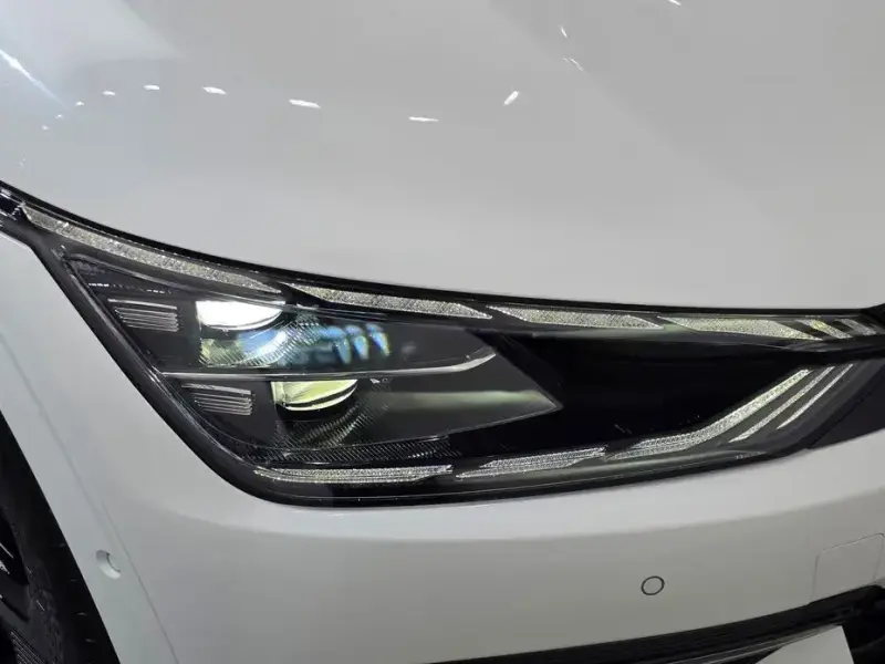 2023 Kia EV6 с пробегом 53 831 км