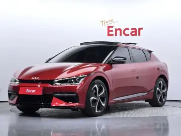 2023 Kia EV6 с пробегом 42 267 км