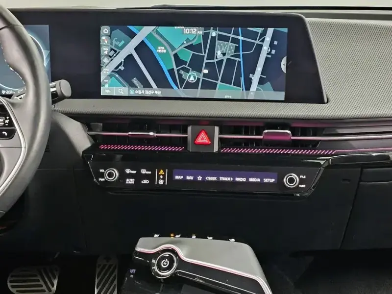 2023 Kia EV6 с пробегом 42 267 км