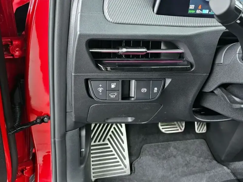 2023 Kia EV6 с пробегом 42 267 км