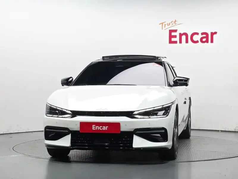 2023 Kia EV6 с пробегом 13 222 км