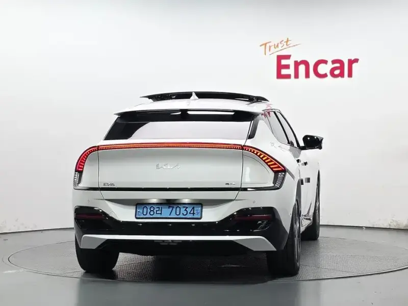 2023 Kia EV6 с пробегом 13 222 км
