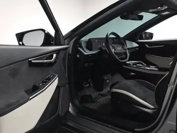 2023 Kia EV6 с пробегом 47 937 км