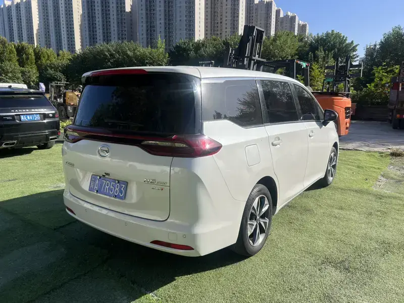 2023 GAC Trumpchi M6 с пробегом 76 000 км