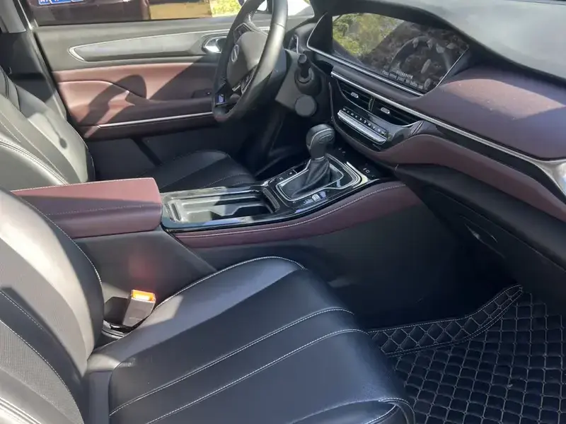 2023 GAC Trumpchi M6 с пробегом 76 000 км