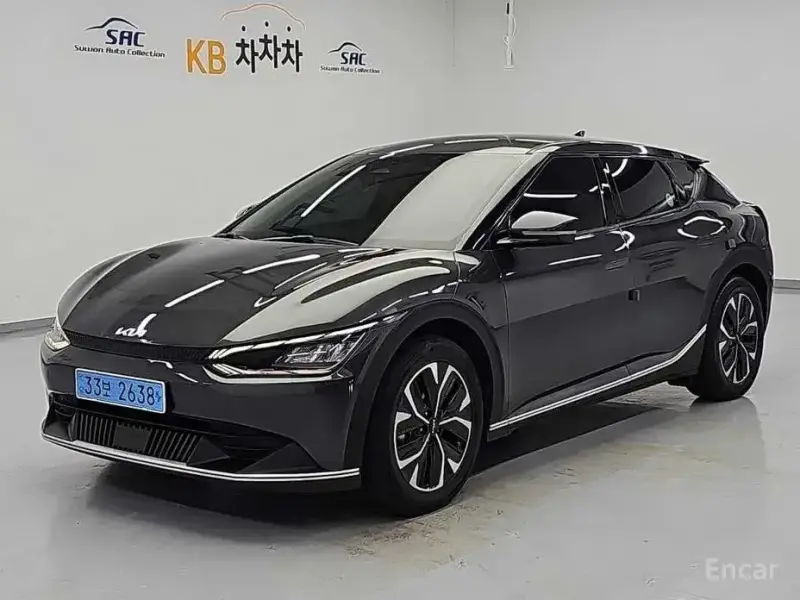 2022 Kia EV6 с пробегом 97 228 км