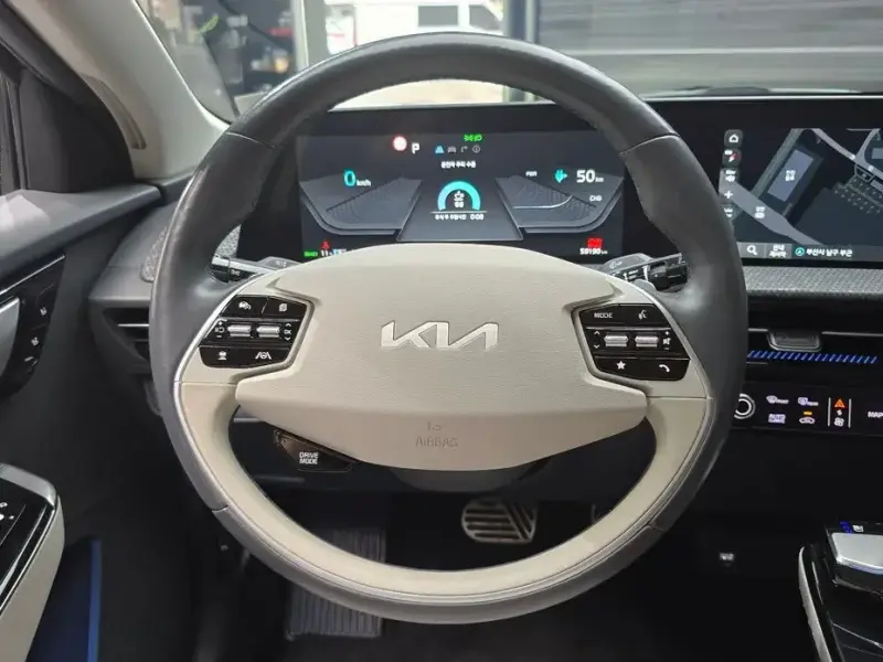 2022 Kia EV6 с пробегом 59 190 км