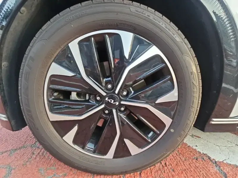2023 Kia EV6 с пробегом 49 401 км