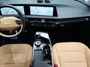 2024 Kia EV6 с пробегом 5 595 км