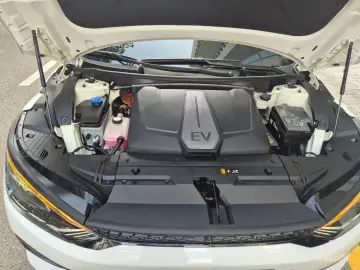2022 Kia EV6 с пробегом 39 176 км