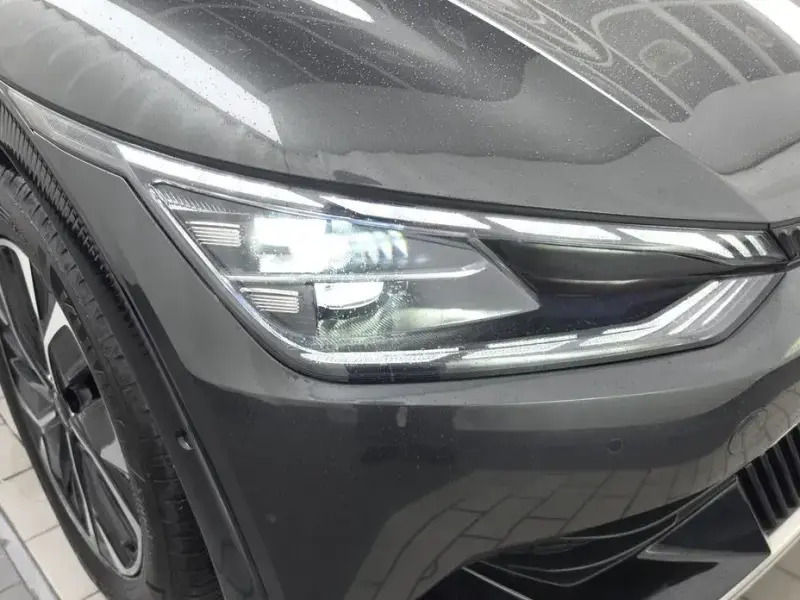 2023 Kia EV6 с пробегом 57 089 км