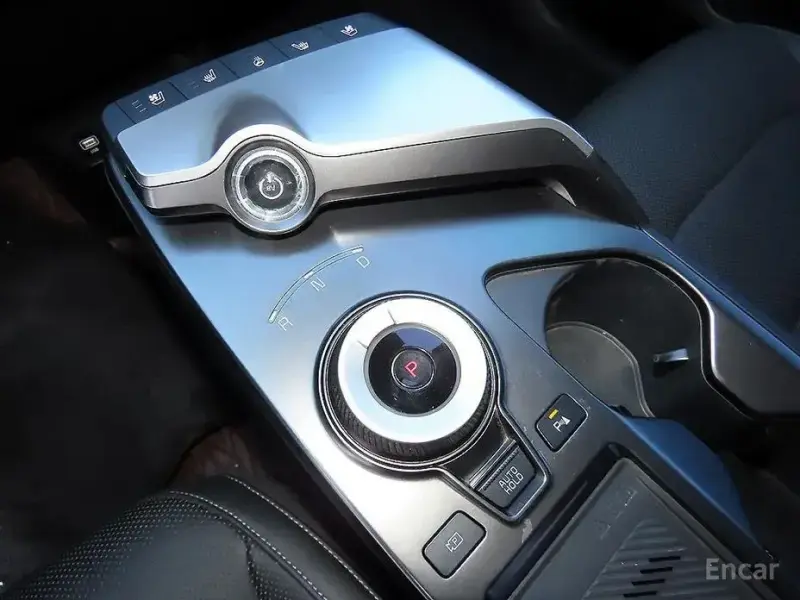 2023 Kia EV6 с пробегом 24 467 км