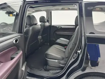 2021 GAC Trumpchi M6 с пробегом 75 900 км