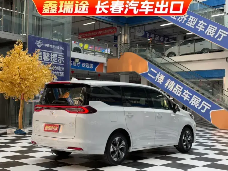 2021 GAC Trumpchi M6 с пробегом 23 000 км