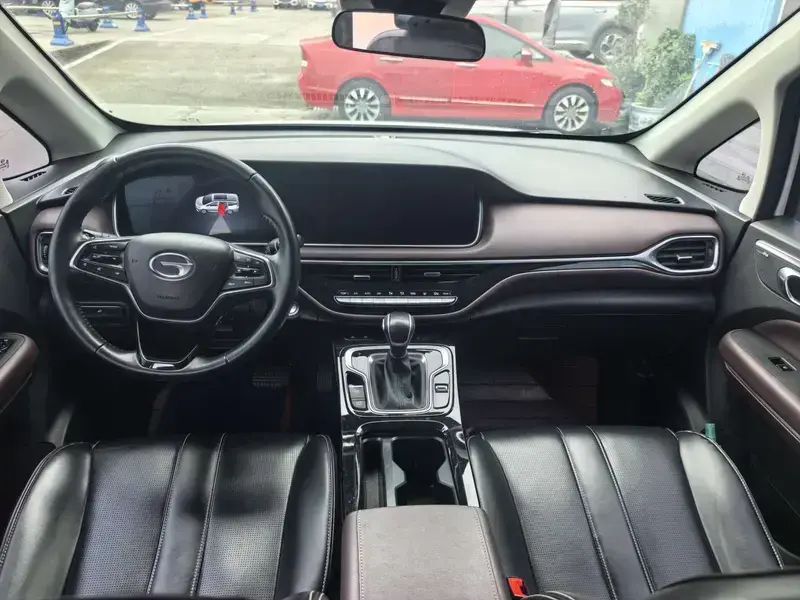 2023 GAC Trumpchi M6 с пробегом 40 000 км