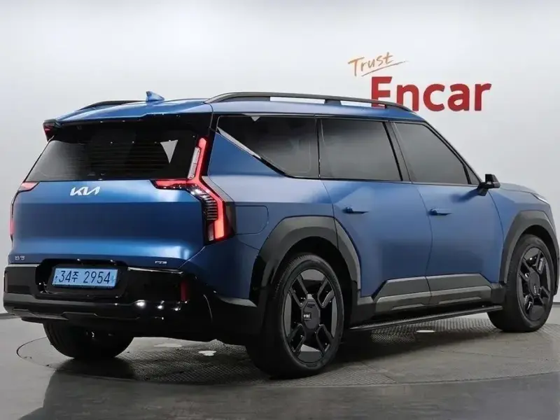 2023 Kia EV9 с пробегом 76 038 км