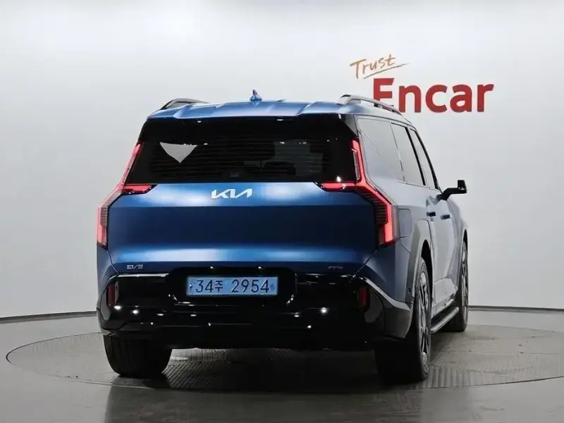 2023 Kia EV9 с пробегом 76 038 км