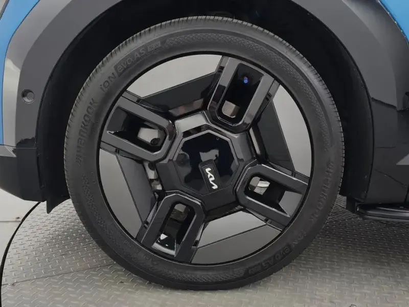 2023 Kia EV9 с пробегом 76 038 км