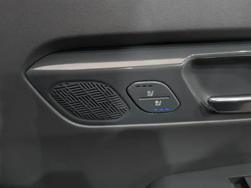 2023 Kia EV9 с пробегом 76 038 км