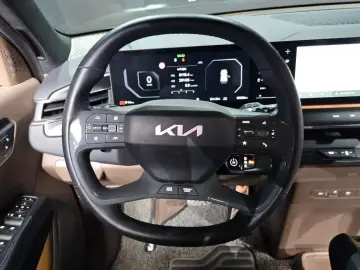 2024 Kia EV9 с пробегом 39 926 км
