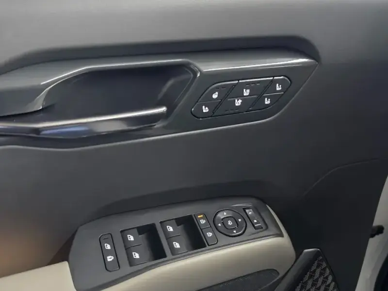 2023 Kia EV9 с пробегом 56 737 км