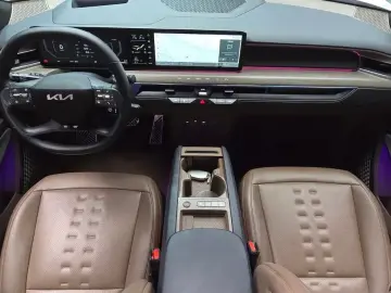 2023 Kia EV9 с пробегом 59 856 км