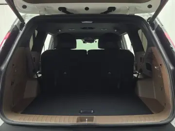 2023 Kia EV9 с пробегом 39 856 км