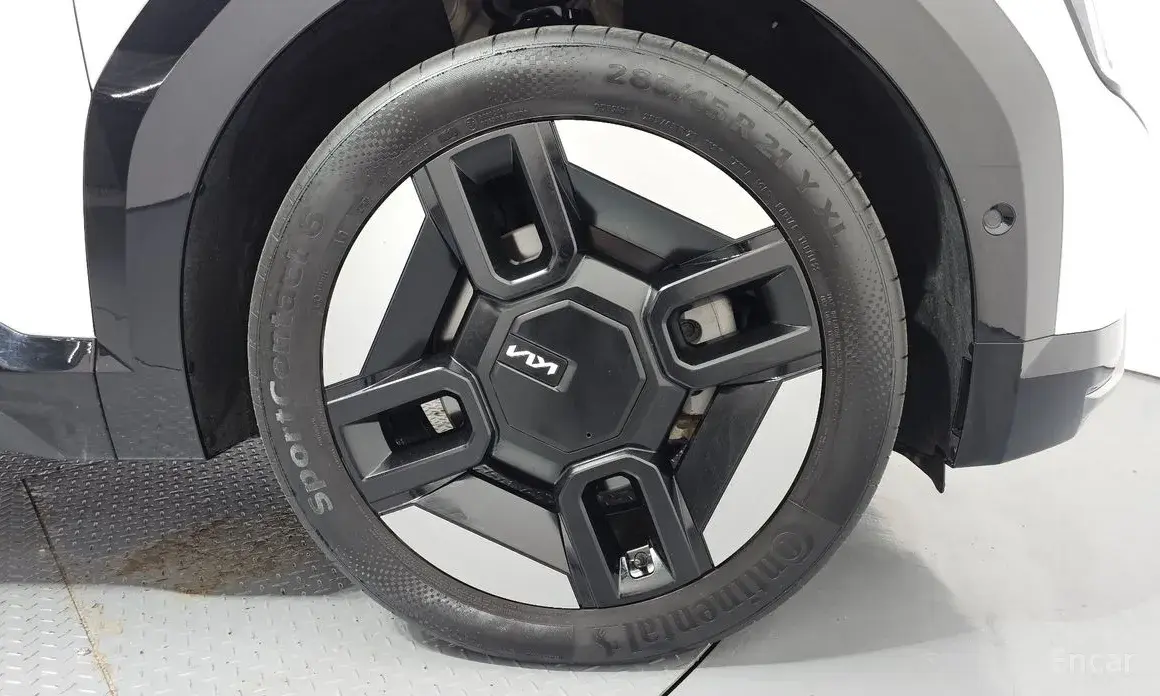  EV9