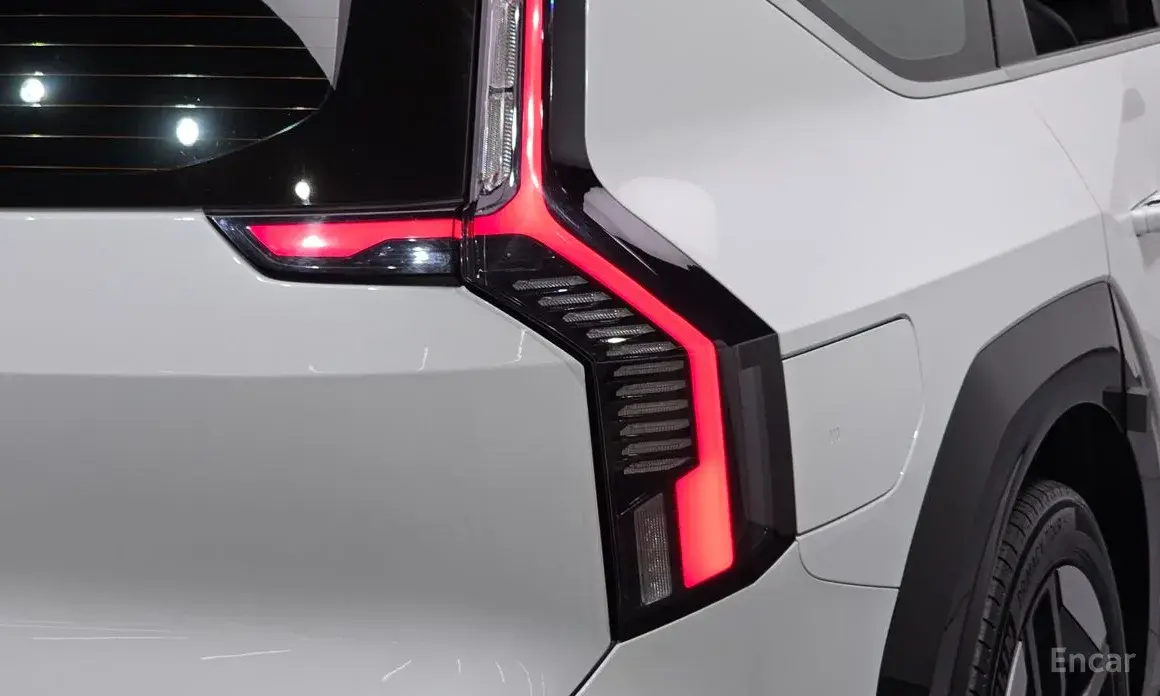  EV9