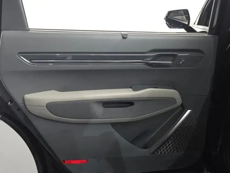 2024 Kia EV9 с пробегом 41 811 км