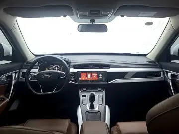 2021 Geely Atlas с пробегом 70 200 км