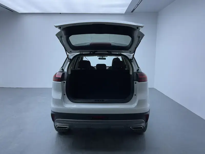 2021 Geely Atlas с пробегом 70 200 км