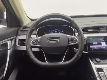 2021 Geely Atlas с пробегом 44 400 км