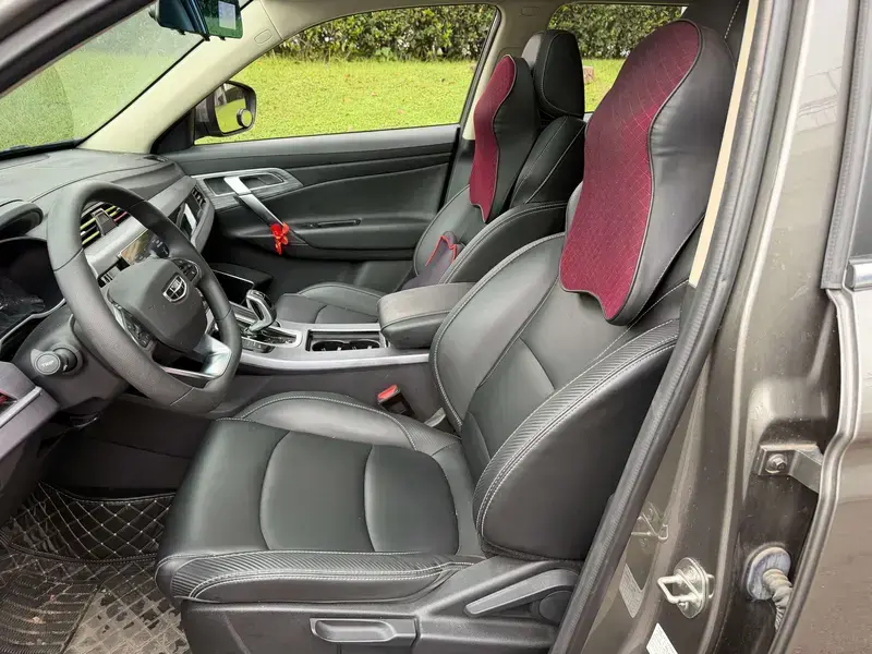 2021 Geely Atlas с пробегом 24 000 км