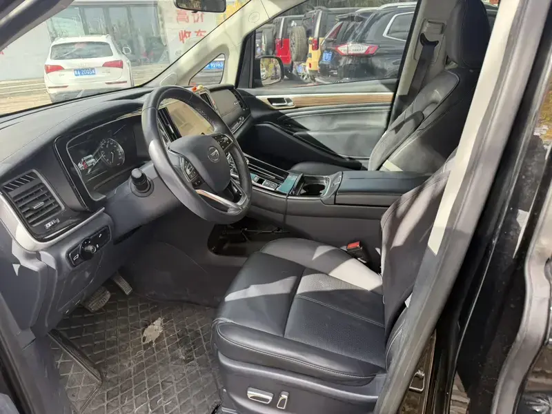 2021 GAC Trumpchi M8 с пробегом 98 000 км
