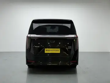 2023 GAC Trumpchi M8 с пробегом 76 900 км